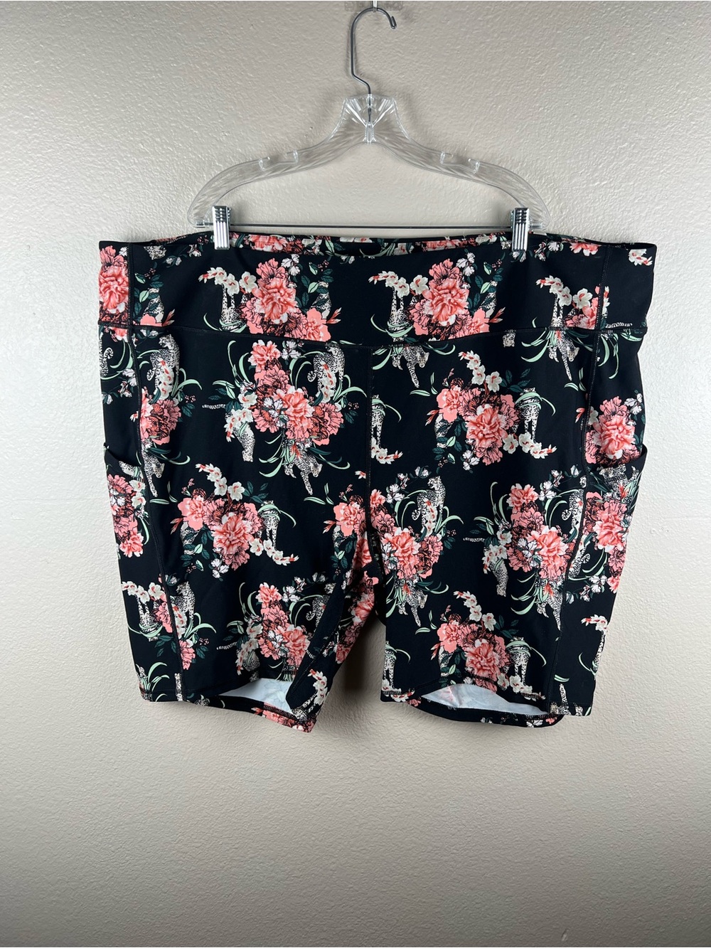 Torrid Active Floral Leopard Bike Shorts Size 6 6X